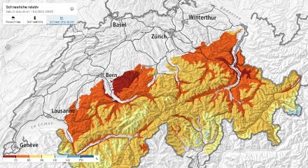 Schweizerkarte mit relativer Schneehöhe. Die meisten Regionen haben unterdurchschnittlich viel Schnee. 