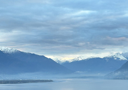 Am Morgen sah es beispielsweise bei Brissago danach auch, dass der Tag auf der Alpensüdseite erneut trüb ausfallen würde.