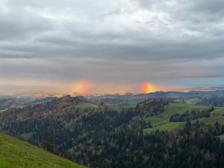 Abbildung 6: Gebrochenes Sonnenlicht bei Eriswil gestern Abend.