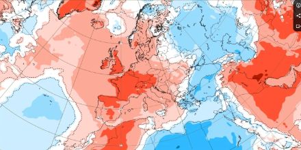 Europakarte: Rot eingefärbt sind West- und Mitteleuropa sowie Teile von Nord- und Osteuropa. 
