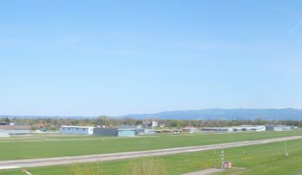 In Altenrhein am Bodensee merkte man von der aufziehenden Bewölkung bis in den Nachmittag hinein kaum etwas, erst gegen Abend wurden die Wolken dichter.