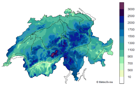 Karte der Schweiz mit farbcodierten Angaben zur Niederschlagsmenge. Im Tessin, im Alpen- und Voralpenraum fällt am meisten Niederschlag (2000 mm und mehr), im Rhônetal und im Engadin am wenigsten. 