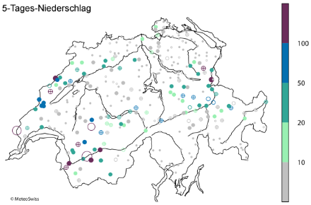 Karte der Schweiz, die mit farblichen Kreisen die Wiederkehrperioden der höchsten 5-Tages-Niederschlagssumme zwischen dem 10. und 15. Februar 1990 darstellt.