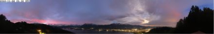 Beispielbilder der Kameras von MeteoSchweiz im Flachland und im Gebirge, bei Tag und bei Nacht