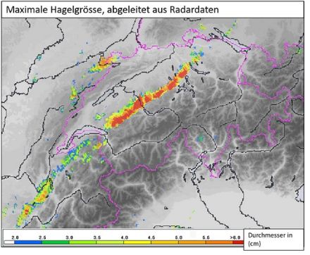   	Karte der Schweiz mit farbcodierten Angaben zu registriertem Hagel. Ein dünnes Band zieht sich vom Südwesten bis nach Nordosten. 