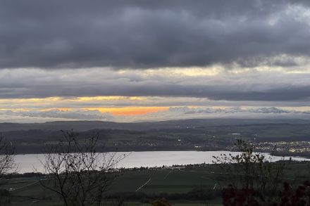 Sonnenaufgang mit Wolken.