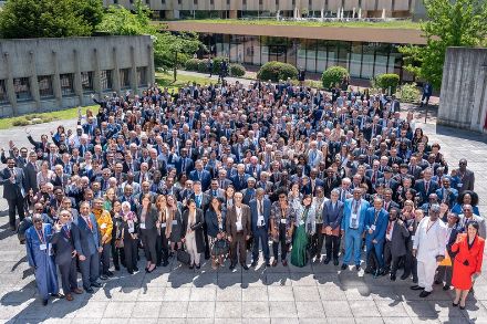 Rund 400 Delegierte, Männer und Frauen, in Genf am 19. Kongress der Weltorganisation für Meteorologie (WMO).