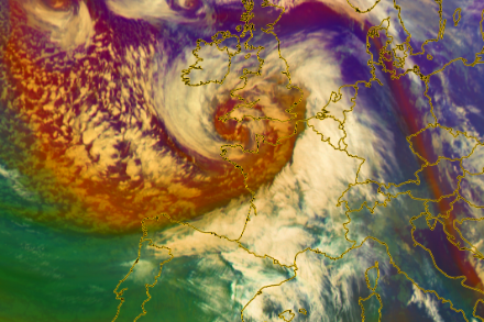 Luftmassen-Satellitenbild vom 02.11.2023, 03:00 Uhr mit dem Sturm «Ciarán» über Nordwesteuropa. Quelle: EUMETSAT/MeteoSchweiz