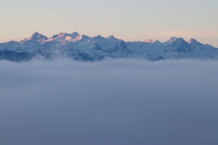 Oben blau, unten grau. Der Klassiker im Winter während Hochdrucklagen. D. Gerstgrasser