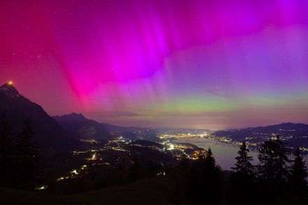 Nordlichter über der Thunerseeregion (Foto: Simon Schuhmacher)