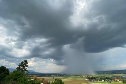 Regenschauer in der Region Orbe (VD) am 28. Juni 2024. Quelle: «Meteomeldungen/App»