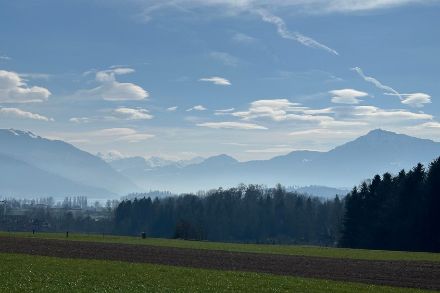 Föhnwolken über den Innerschweizer Alpen gesehen von Hünenberg ZG. Bild: Meteomeldung/App