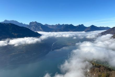 Auflösender Hochnebel über dem Walensee